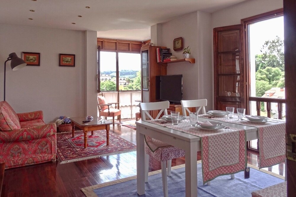 An EXCELLENT apartment in the CENTER OF COMILLAS