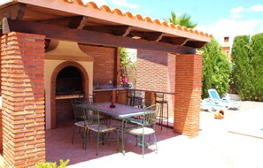Outdoor dining - Stunning Villa Private Pool, Table Tennis & Pool Table- 360 virtual tour (Coín)