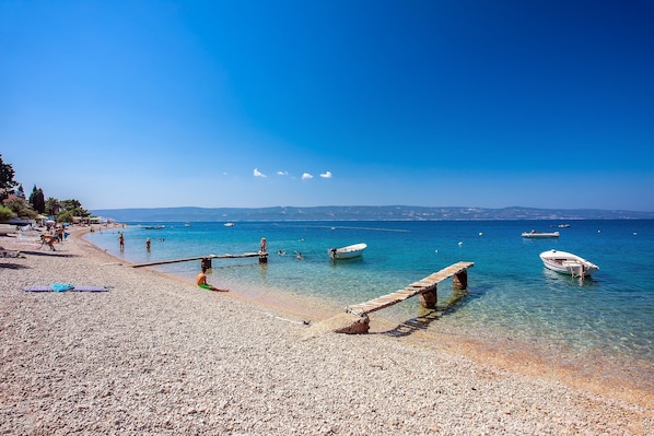 Beach nearby, sun loungers, beach towels - Luxury Villa POCRNJA with private heated pool, jacuzzi, sauna and pool table (Stanici)