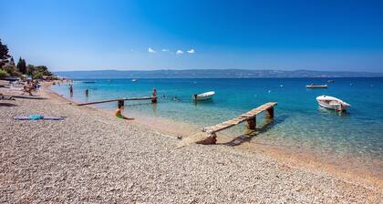 Luxury Villa POCRNJA with private heated pool, jacuzzi, sauna and pool table