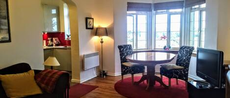 Smart TV, DVD player, books, music library