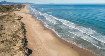 VILLA PRIVĂE Ă 50 MTS PLAGE AVEC PISCINE Ă OLIVA NOVA