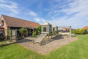 Children's area - The Heydon, Roughton, Norfolk (Roughton)