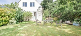 The Hydeaway - Charming   1 bedroom rural retreat.