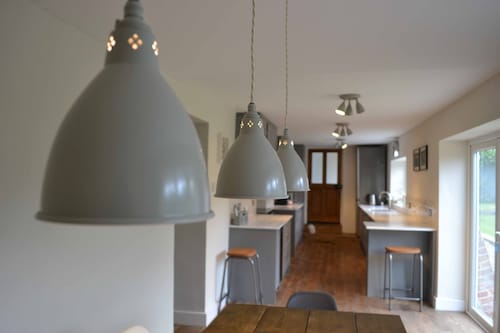 Luxury 4 bedroom North Norfolk cottage in lovely coastal village location