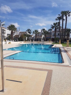 Pool - Beautiful 2 bed house in Los Dolses, close to restaurants and shops. (Orihuela)
