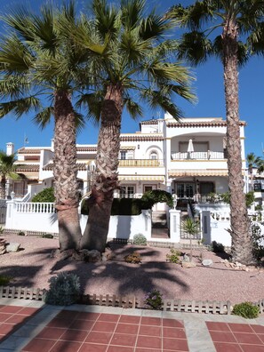 Exterior - Beautiful 2 bed house in Los Dolses, close to restaurants and shops. (Orihuela)