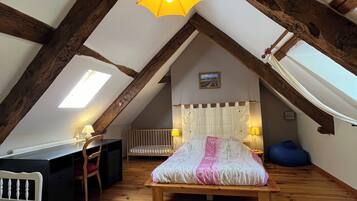 4 Schlafzimmer, Bügeleisen/Bügelbrett, Reisekinderbett, kostenloses WLAN