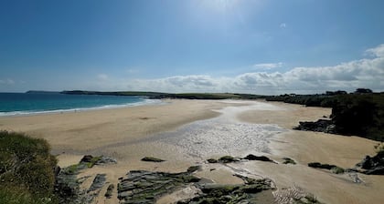 Harlyn Bay Padstow, 70 Steps from the Beautiful Stunning Beach, Parking Garden