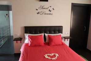 1 chambre, fer et planche à repasser, Wi-Fi gratuit, draps fournis