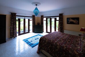 3 quartos, ferros/tábuas de passar roupa, Wi-Fi de cortesia