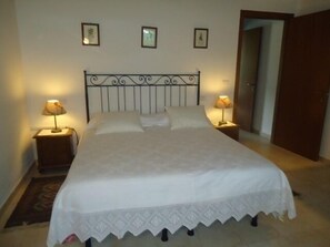 2 bedrooms, iron/ironing board, WiFi, bed sheets - apartment - 3 rooms - 6 persons (Grosseto)