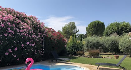Superb villa with quiet pool while being close to the city center