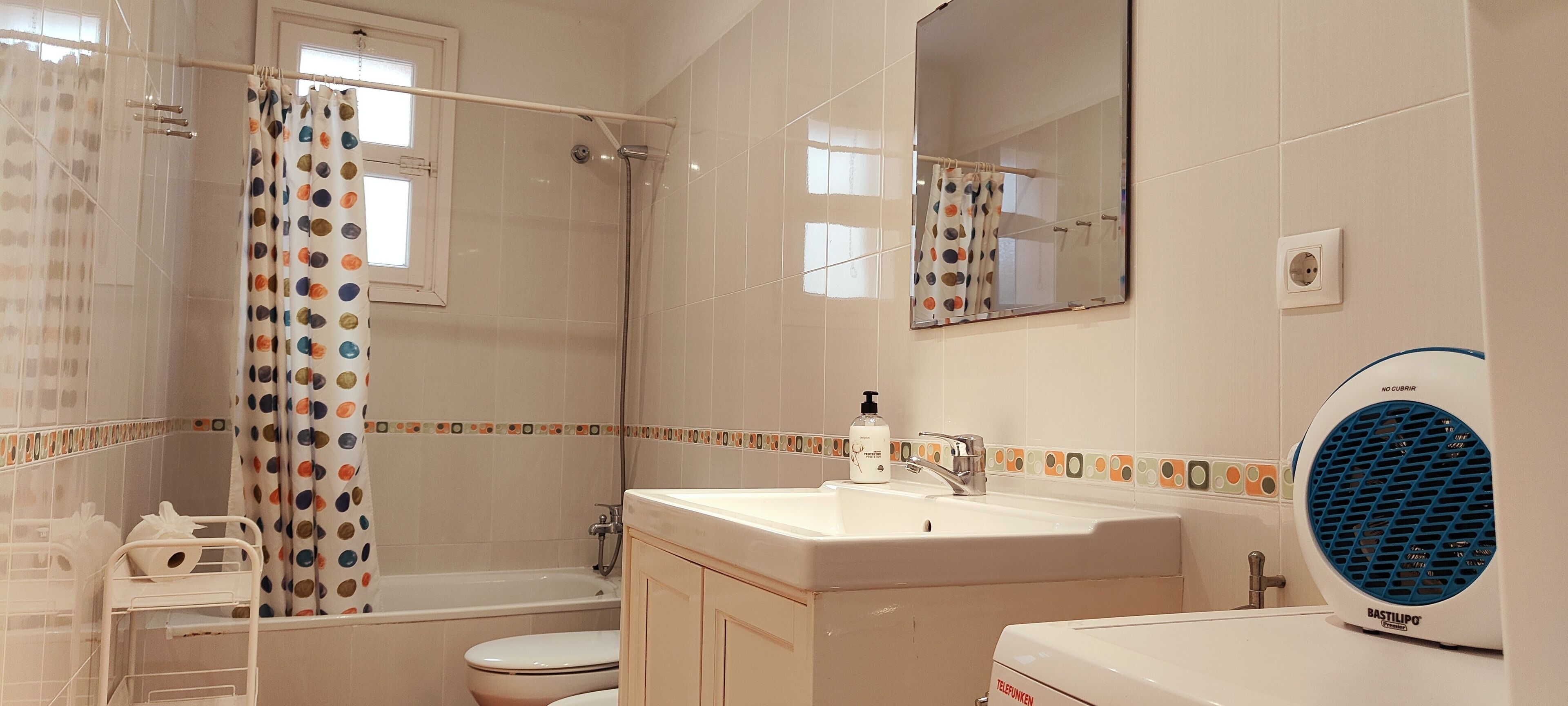 Apartment with garden at 11 meters from the sand beach of la Fosca.