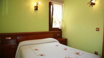 2 slaapkamers, een strijkplank/strijkijzer, wifi, beddengoed