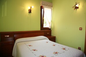 2 chambres, fer et planche Ă repasser, Wi-Fi, draps fournis