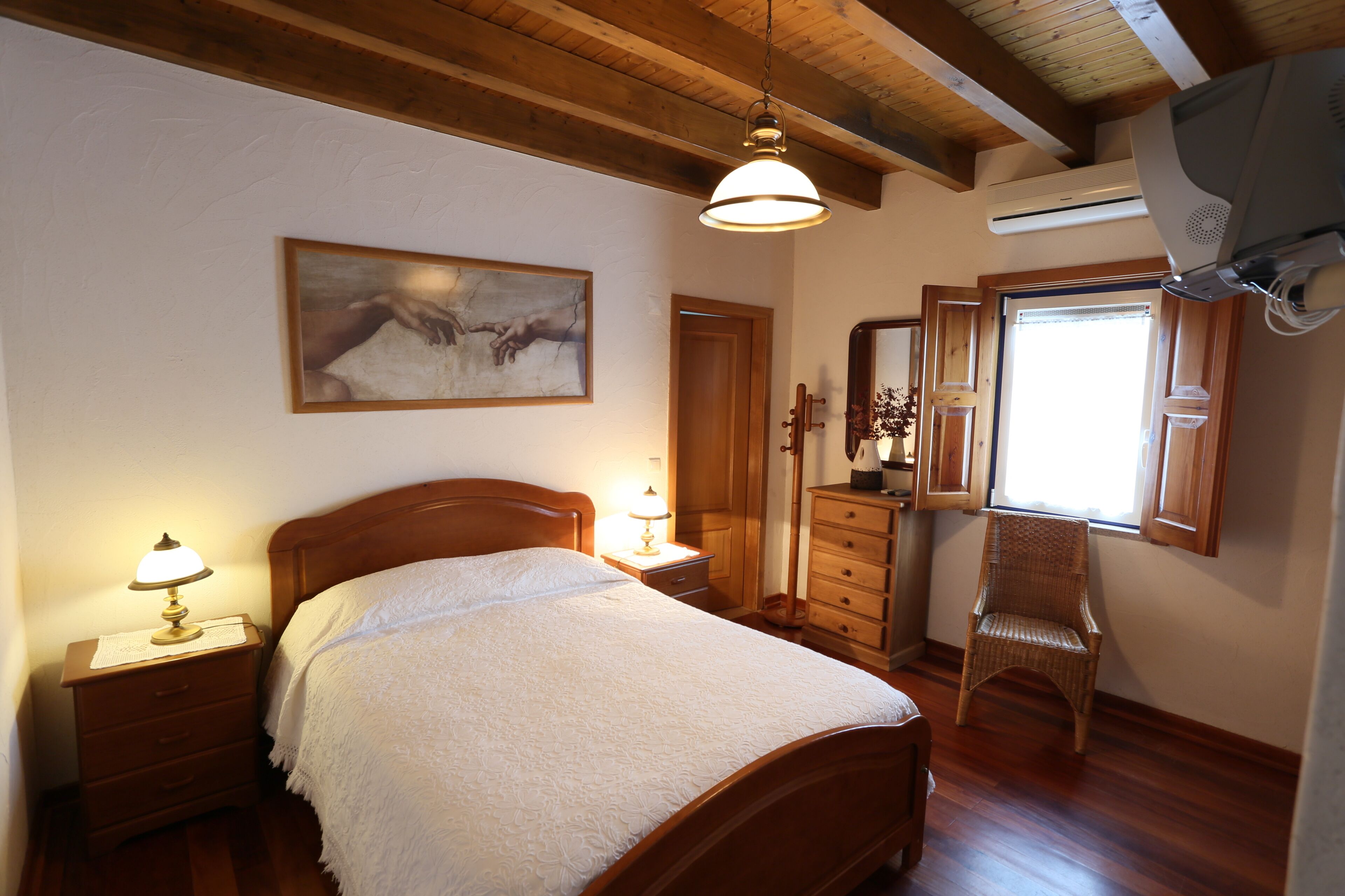 A Palhota - Ideal for families with swimming pool, private parking and free wifi