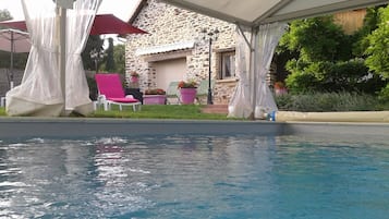 Piscina coperta, piscina all'aperto