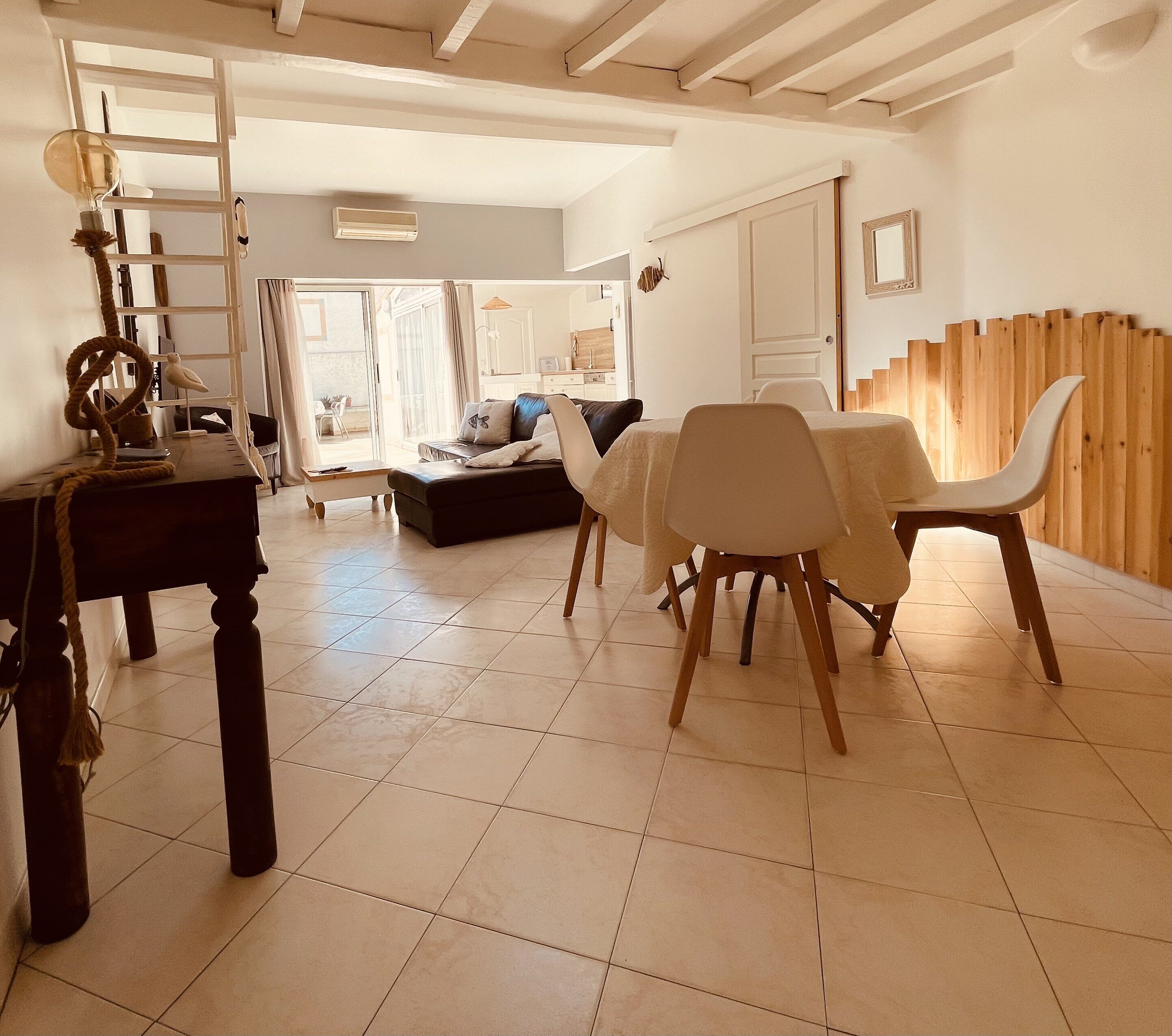 House with garden in the heart of the palavas waves