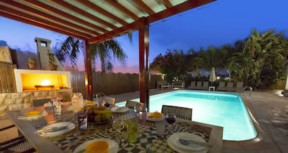 Villa Alasia - a beach villa with heated pool that sleeps 8 guests in 4 bedrooms