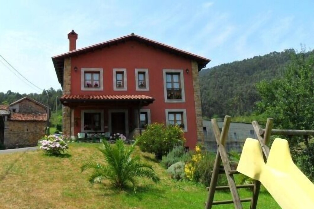 Self catering El Madreñeru for 6 people