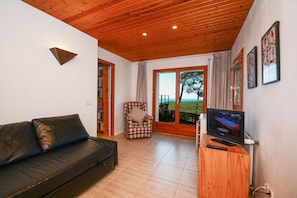 Smart-TV, Kamin, Bücher