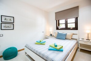 2 slaapkamers, een kluis op de kamer, een bureau