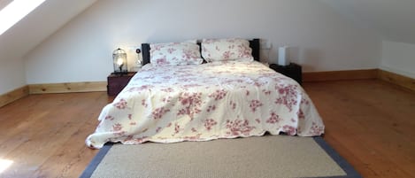7 Schlafzimmer, Bügeleisen/Bügelbrett, Reisekinderbett, kostenloses WLAN