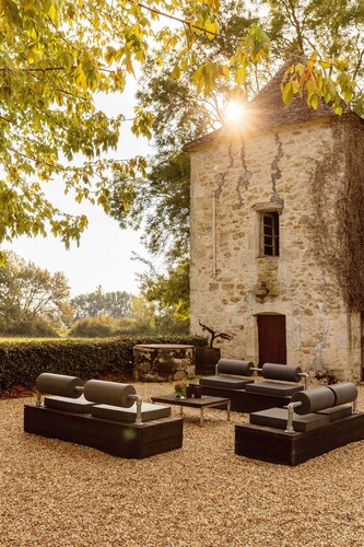 Family friendly country house near Bergerac Bordeaux StEmillion jacuzzi pool