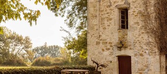 Family friendly country house near Bergerac Bordeaux StEmillion jacuzzi pool