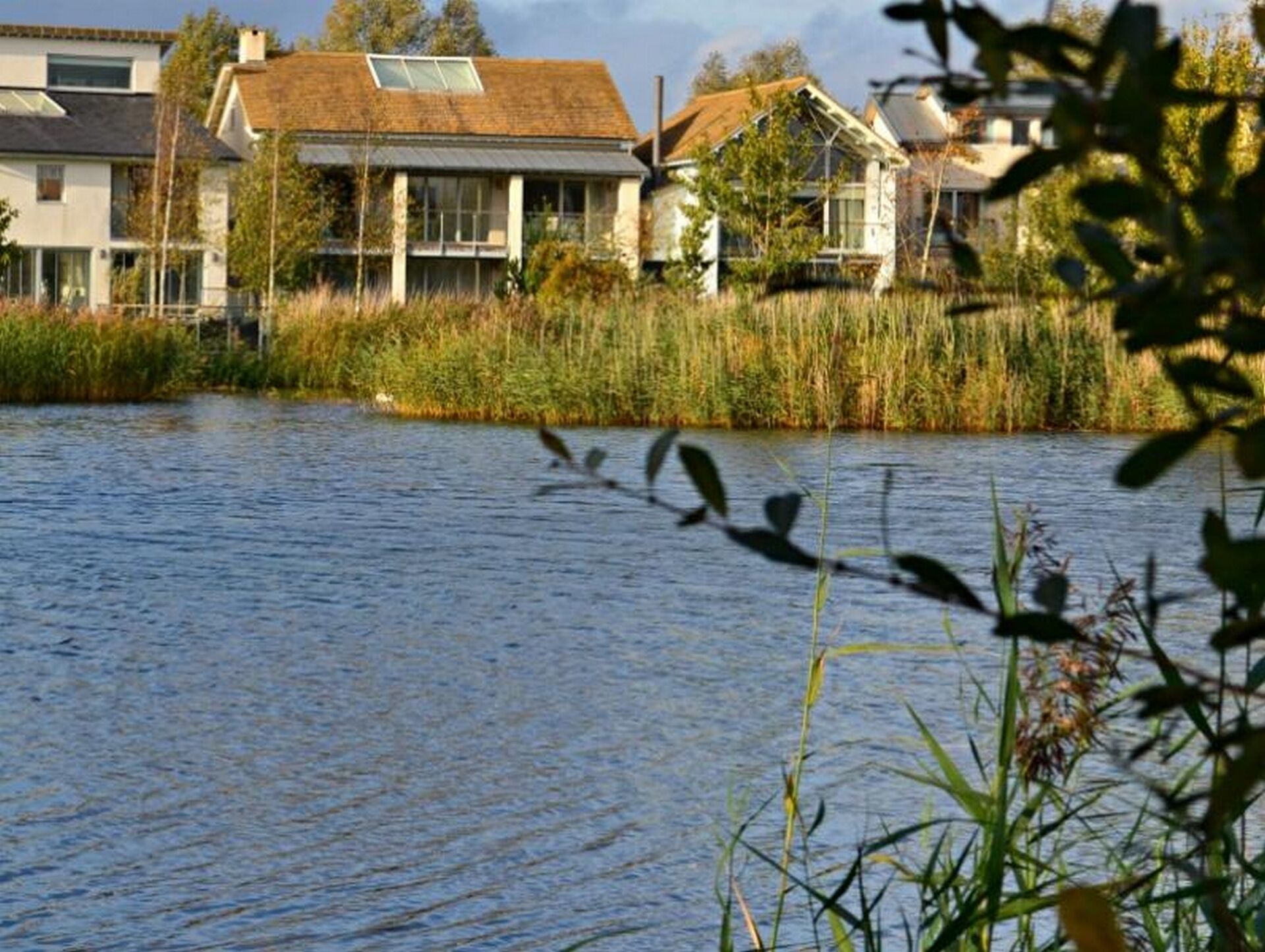 Lower Mill holiday house with access and balcony