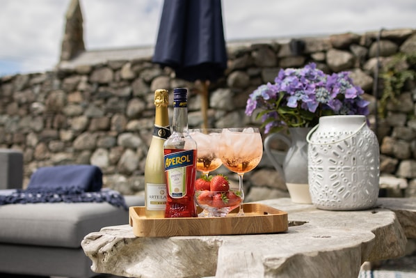 Property grounds - Hen Stabl - A charming 18th century stone character stables conversion (Llanfair)