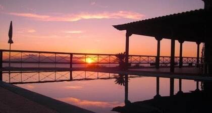 CERCADO DEL MEDIO COUNTRY VILLA AND POOL