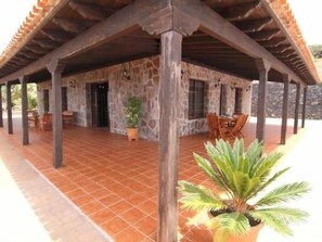 Outdoor dining - CERCADO DEL MEDIO COUNTRY VILLA AND POOL (Adeje)