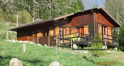 Chaleureux chalet champĂȘtre Ă 20 km de GĂ©rardmer