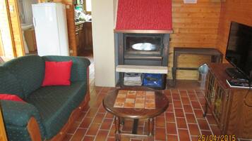 TV, fireplace, table tennis