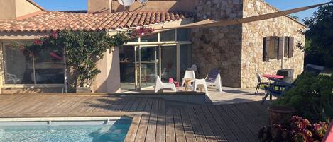 Outdoor pool, a heated pool