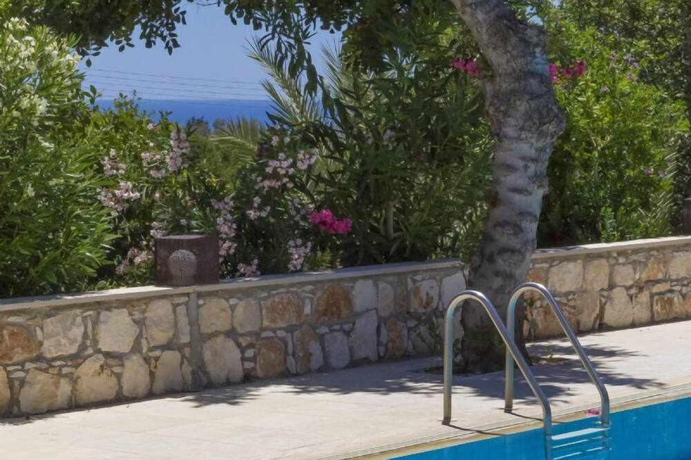 Large Secluded Stone Built Villa with Free 7 Seater Car