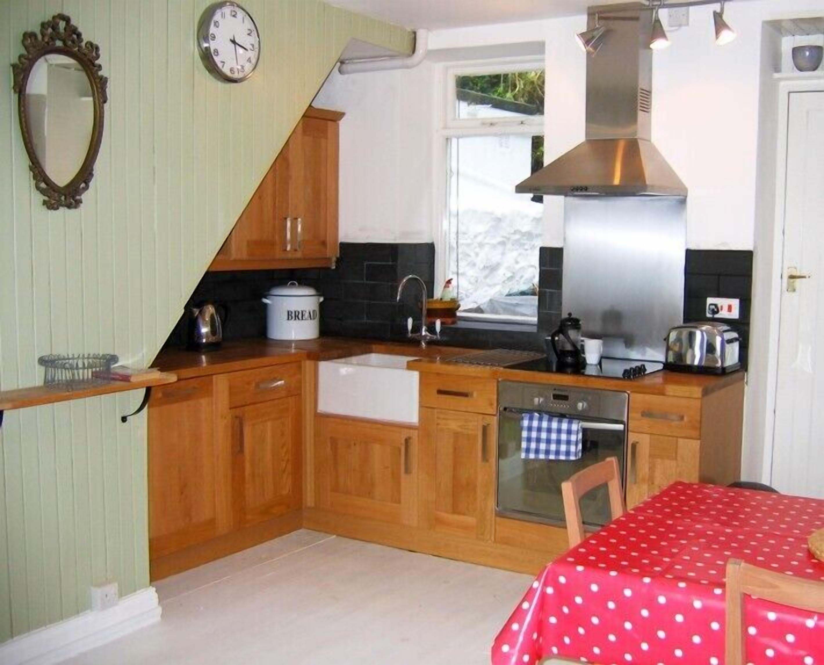 Spectacular views across Newlyn’s fishing harbour