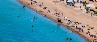 Lux villa,  heated infinity salt water pool, sauna, whirpool, close to the sea.