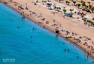 Lux villa,  heated infinity salt water pool, sauna, whirpool, close to the sea.