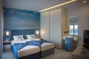 4 bedrooms, desk, iron/ironing board, travel cot