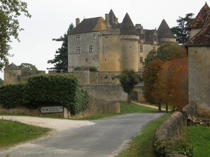 Point of interest - Jardiniers Cottage  set in quiet location just outside village (Sainte Mondane)