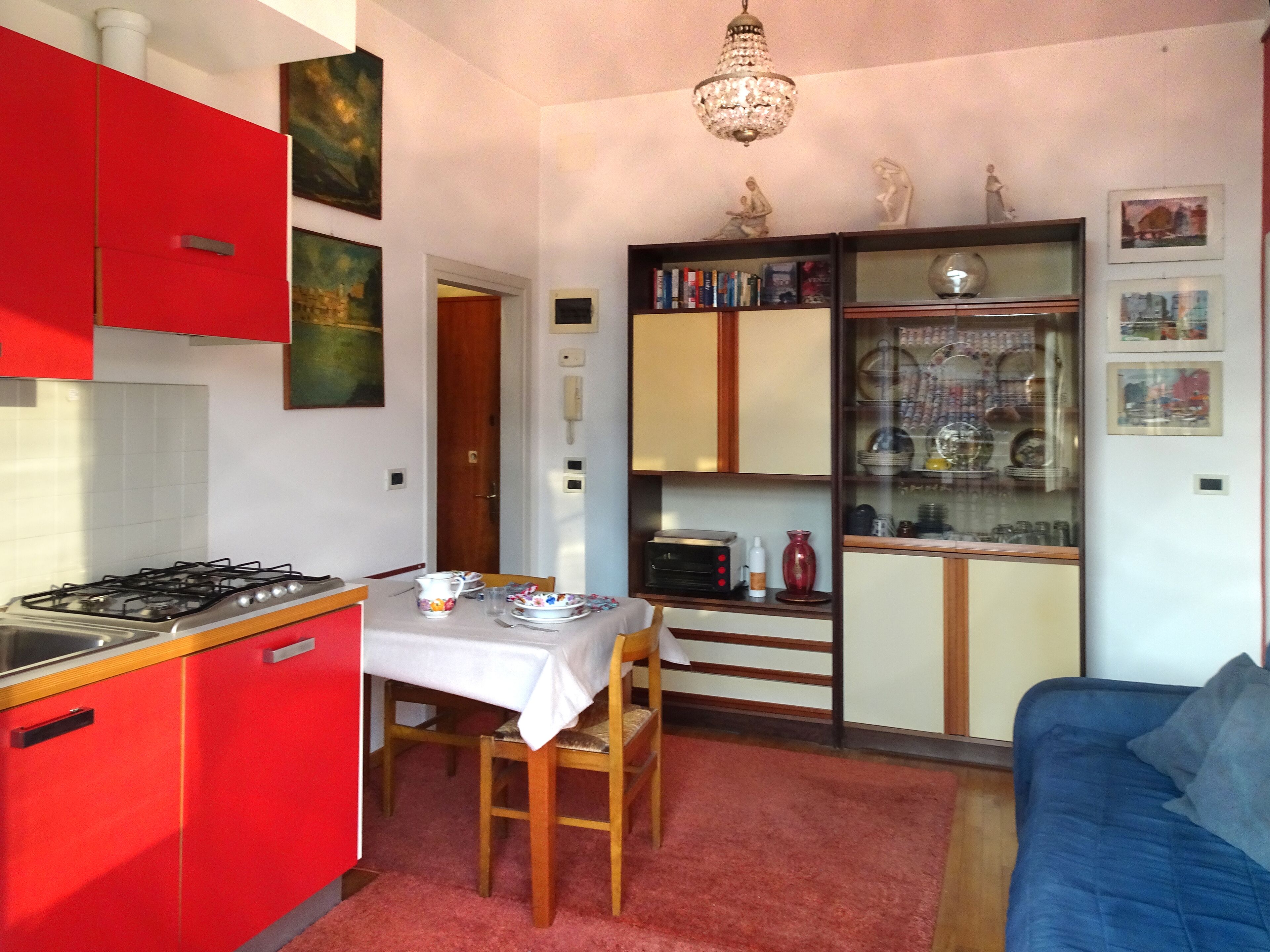 Nati's House;  Venice centre, in the lively district of Cannaregio, canal view