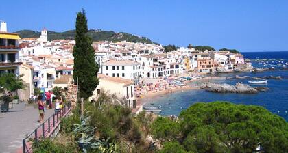 Geräumige 4-Zimmer-Wohnung + CENTER, Calella 150 m vom Strand und Geschäften