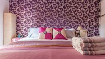 1 chambre, bureau, fer et planche à repasser, Wi-Fi gratuit