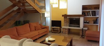 Self catering cottage La Alcubilla for 10 people