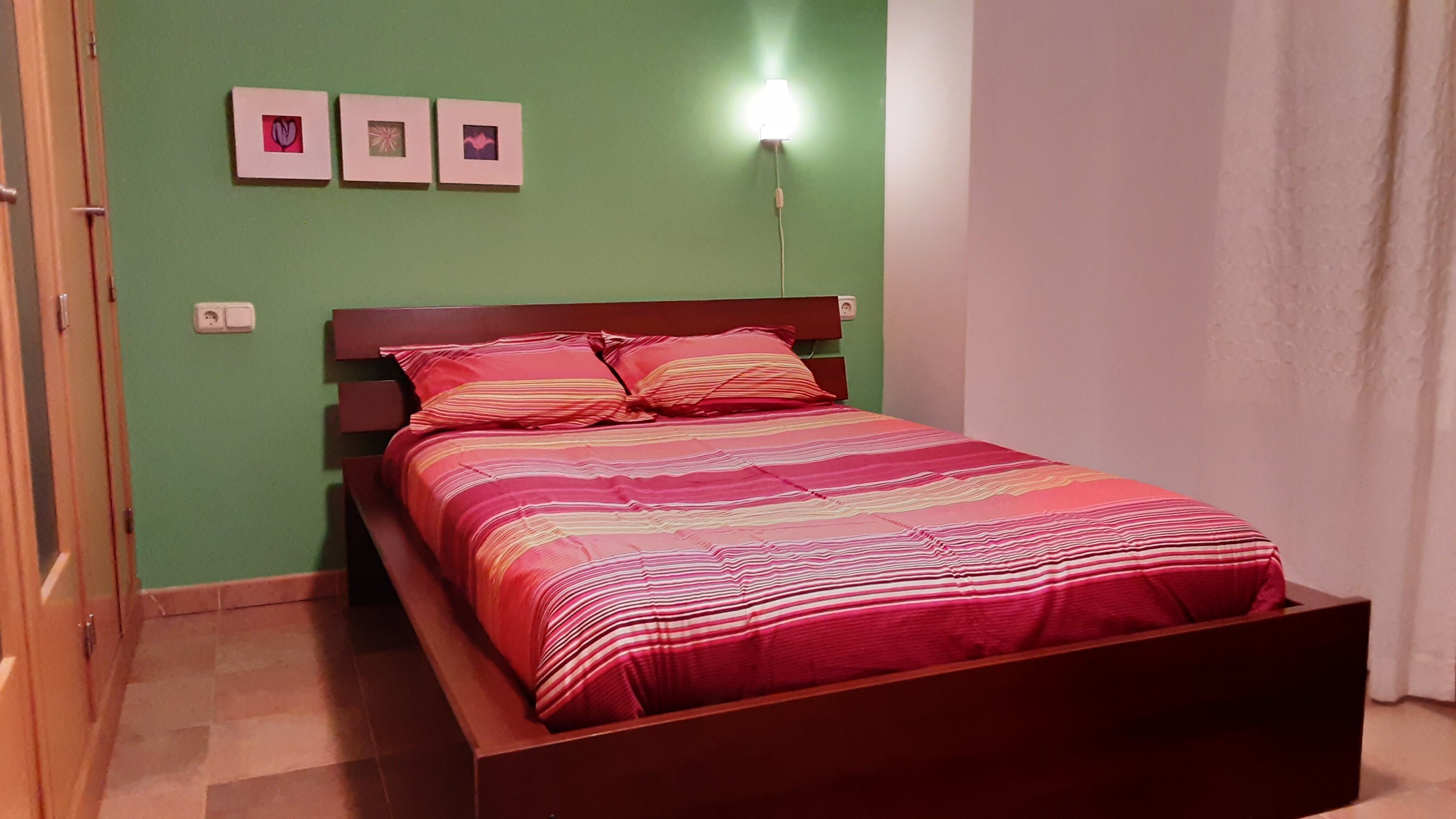 5 dormitorios, tabla de planchar con plancha, wifi gratis y ropa de cama