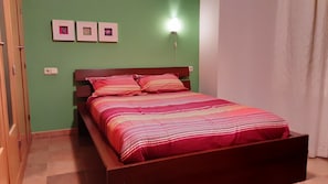 5 dormitorios, tabla de planchar con plancha, wifi gratis y ropa de cama