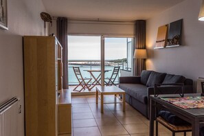 TV - L'escala: Apartment/ flat - L´Escala (l´Escala)